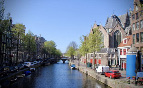 PvdA en CU: betrek ook buurt- en gebedshuizen in terrassenbeleid